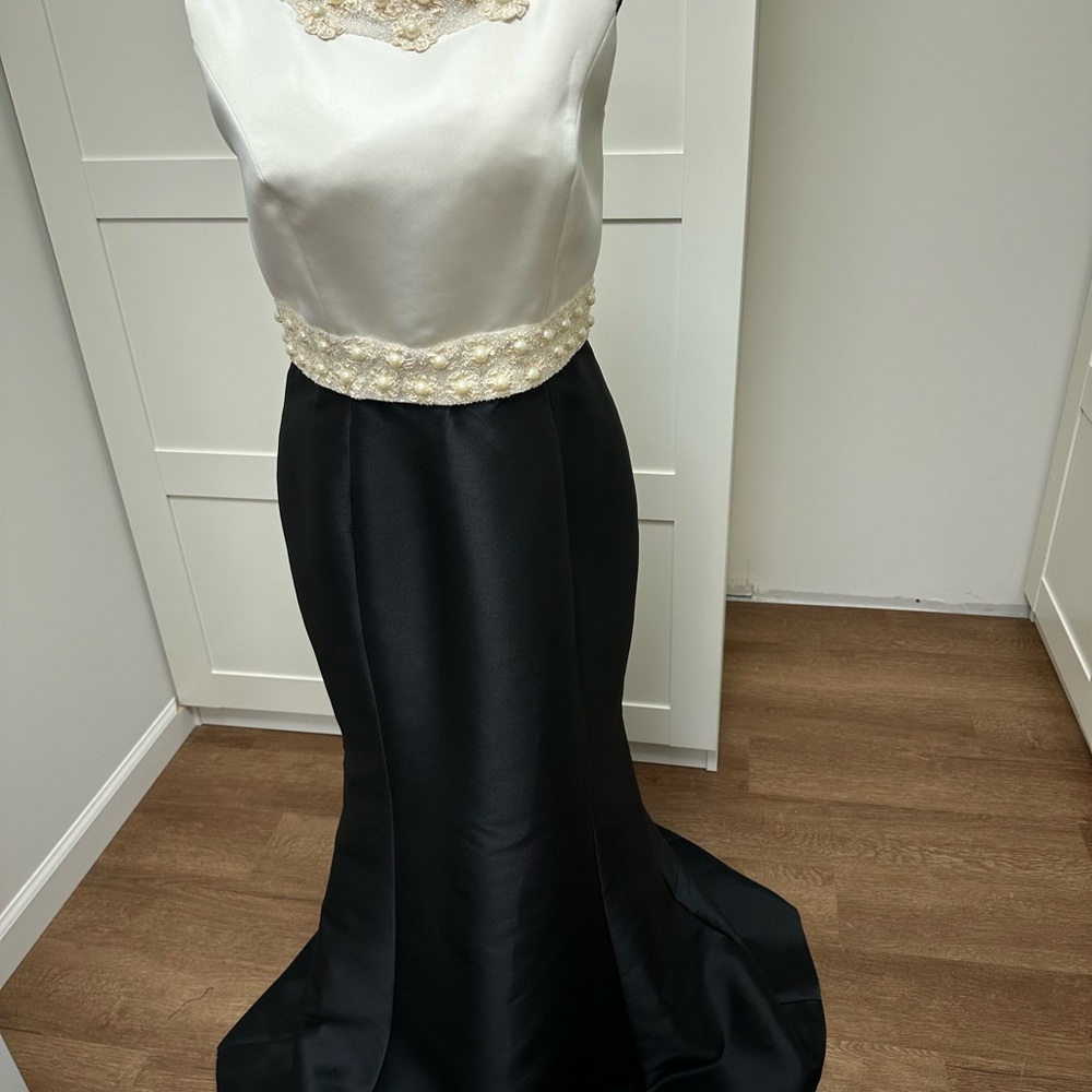 Women evening dress - Picture 2 of 5